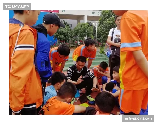 赫塔费启动社区足球课堂 助力贫困儿童追逐绿茵梦想