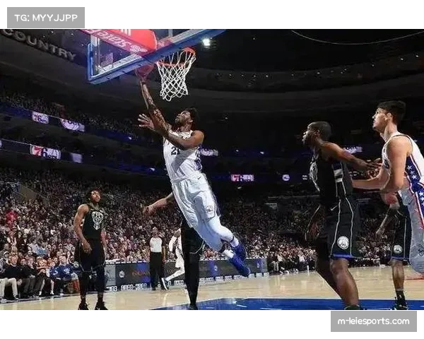 76人139-122大胜雄鹿，替补席火力成转折点