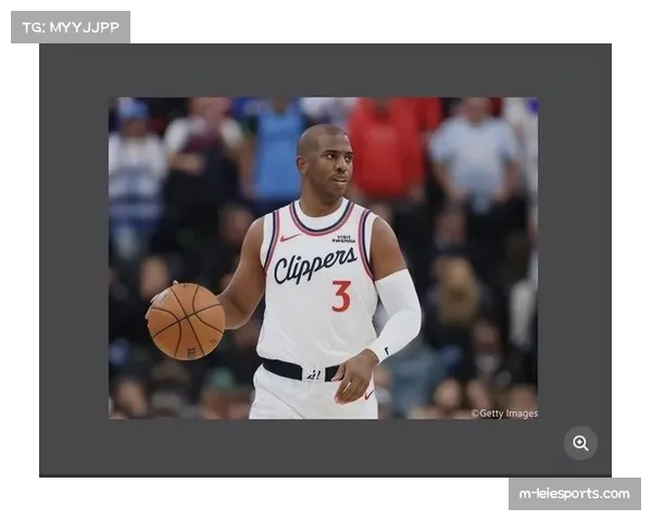 -克里斯·保罗在三方交易中被快船送至多伦多猛龙- -克里斯·保罗在三方交易中被快船送至多伦多猛龙-